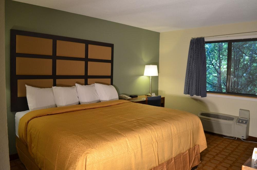 Quality Inn & Suites Marinette Extérieur photo