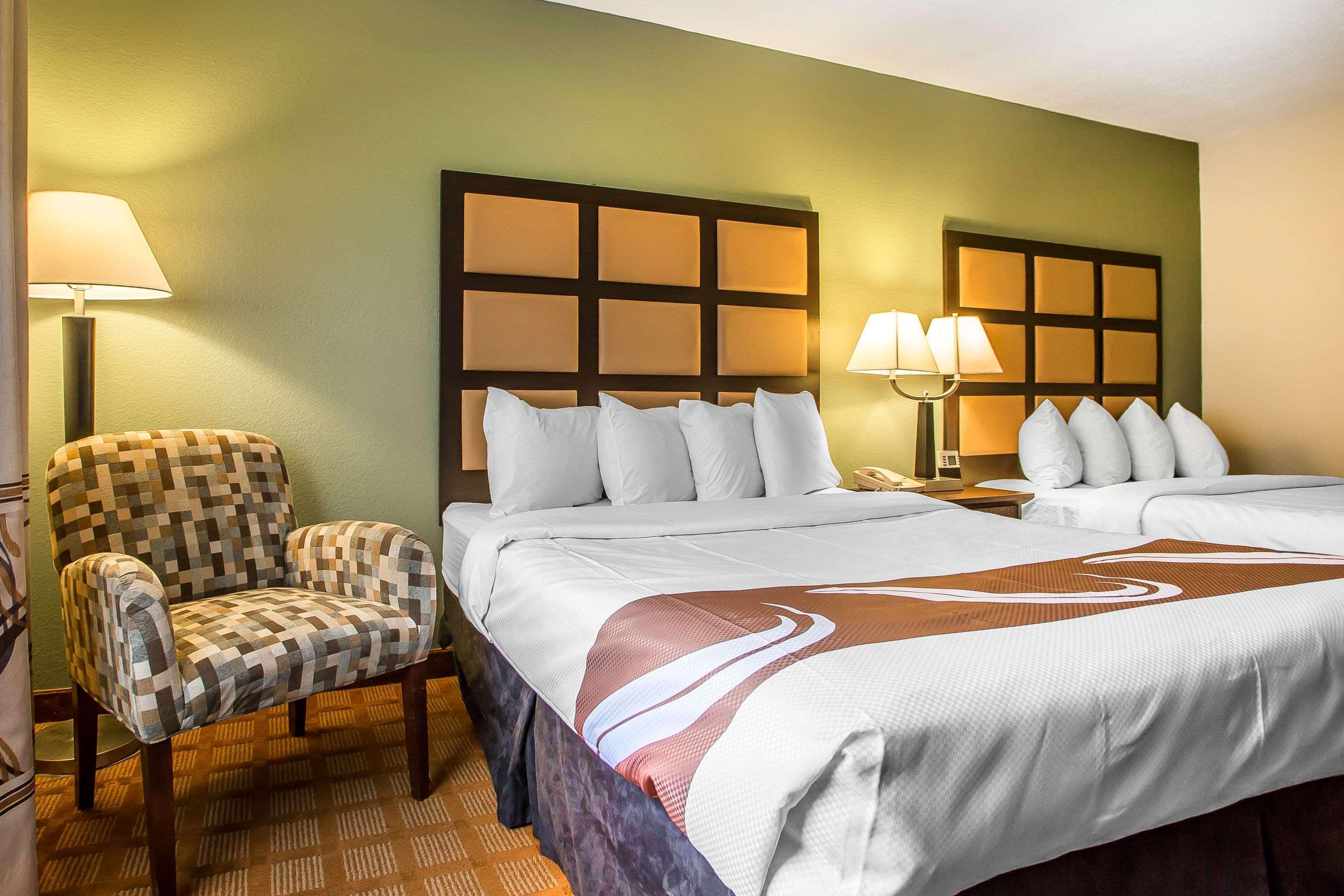 Quality Inn & Suites Marinette Extérieur photo