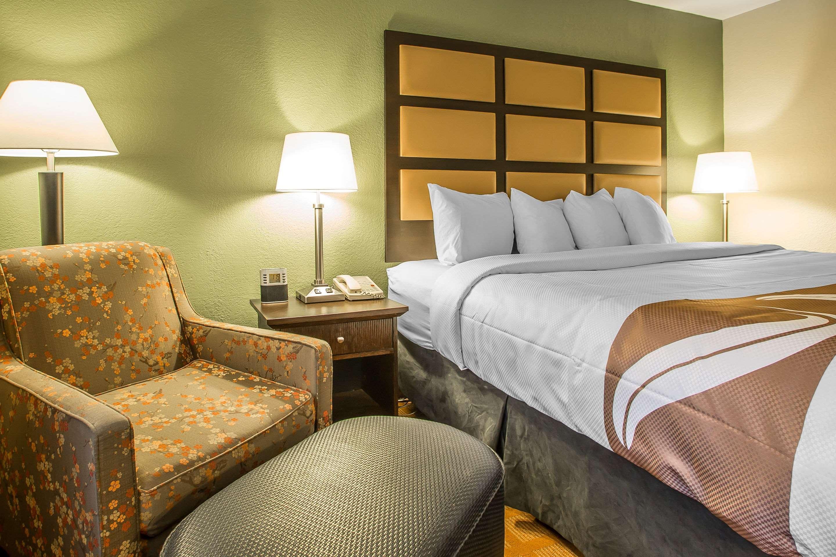 Quality Inn & Suites Marinette Extérieur photo