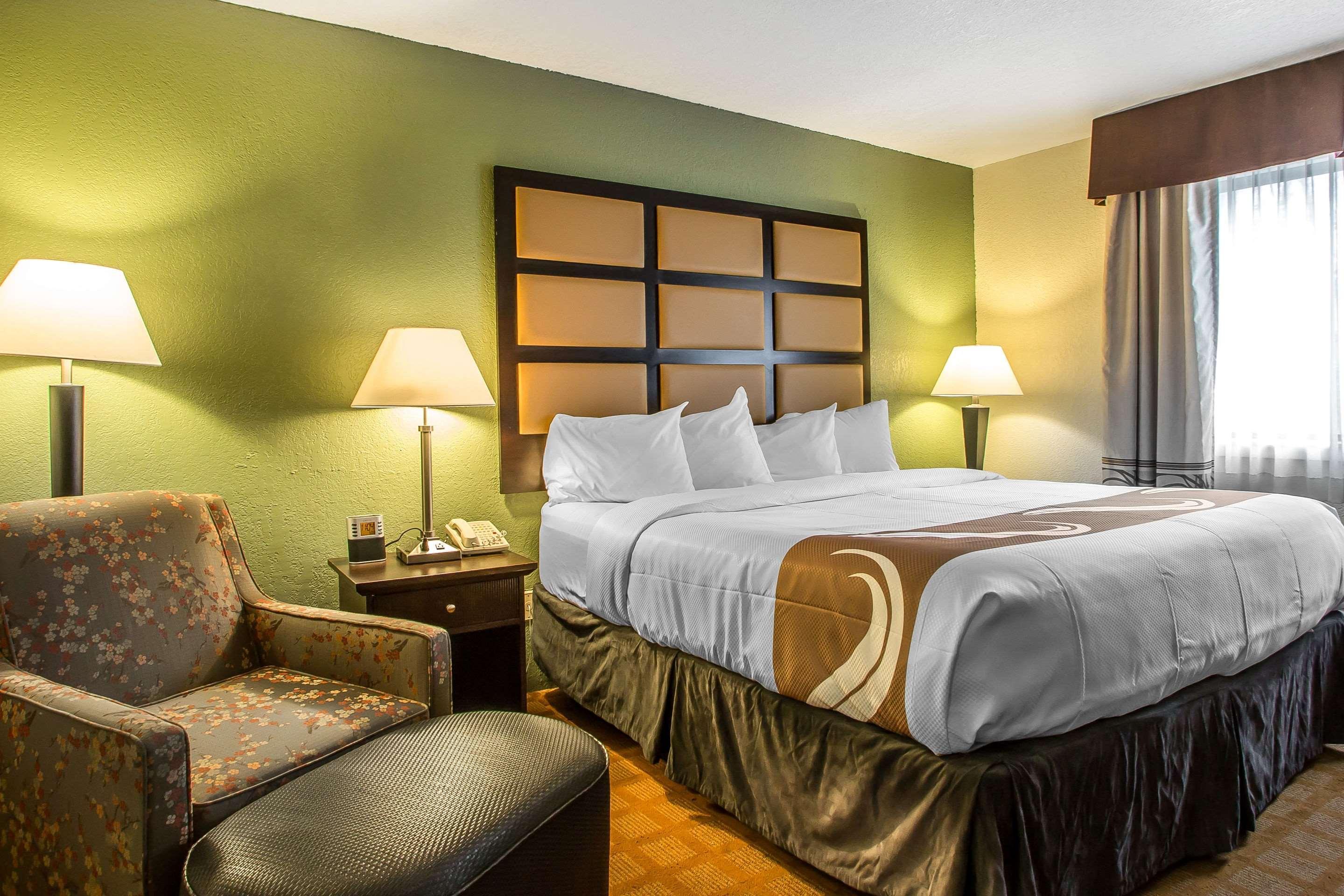 Quality Inn & Suites Marinette Extérieur photo