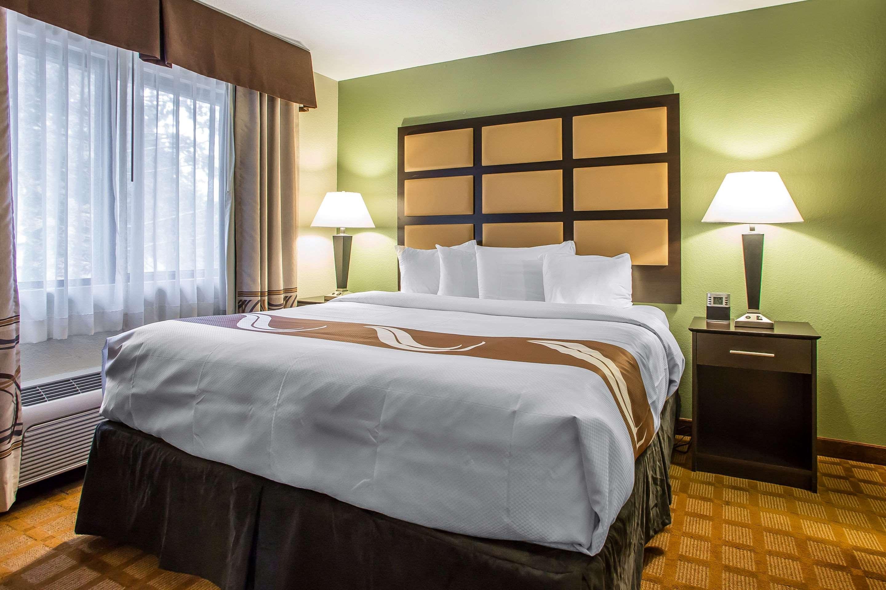 Quality Inn & Suites Marinette Extérieur photo