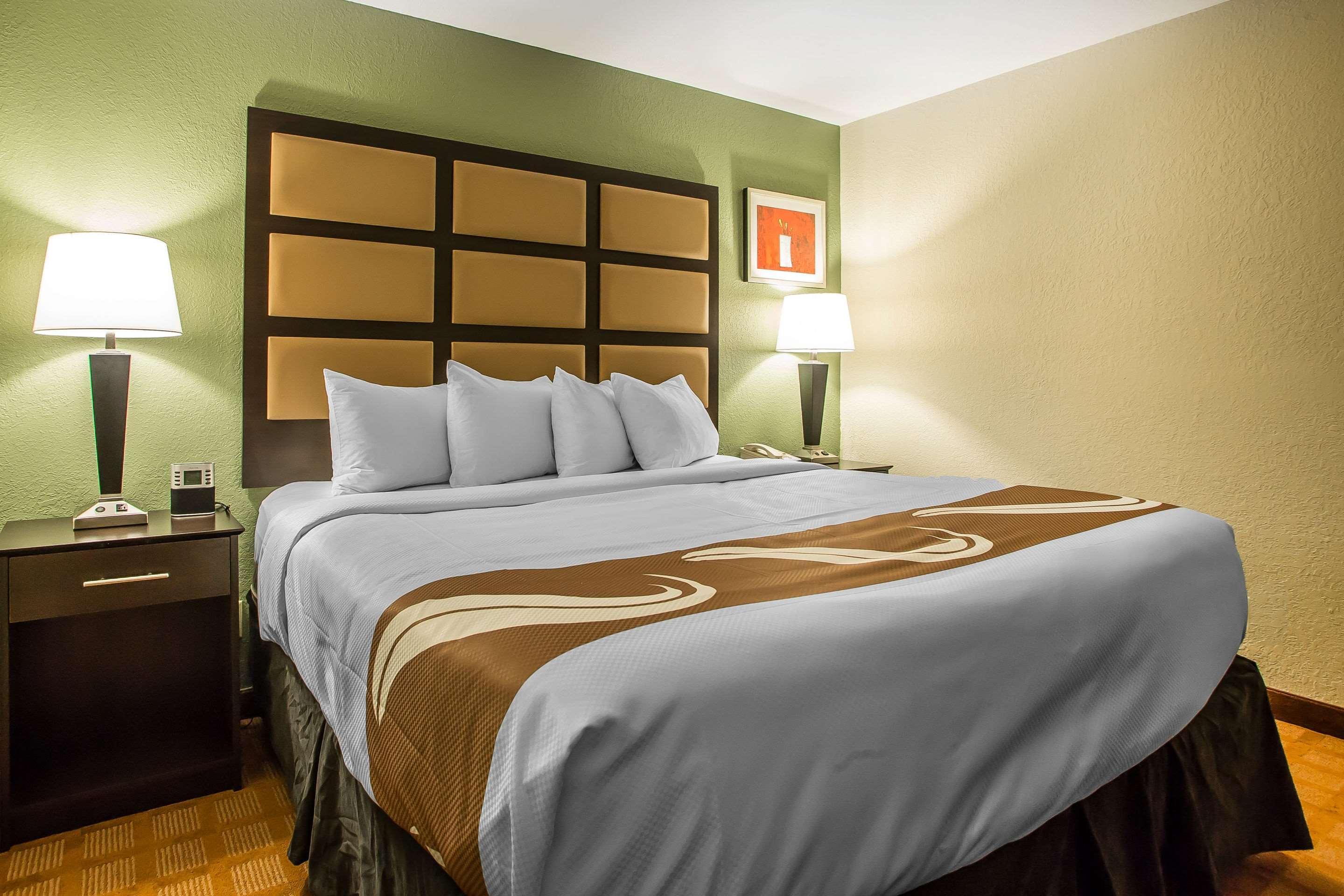Quality Inn & Suites Marinette Extérieur photo