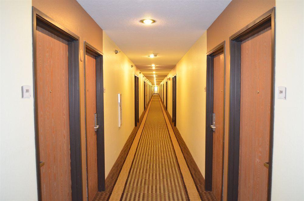 Quality Inn & Suites Marinette Extérieur photo